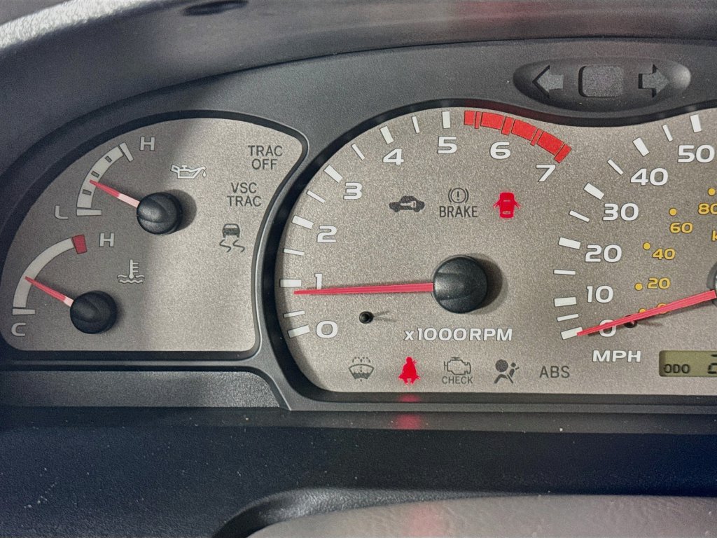 Used 2001 Toyota Sequoia Limited RWD image 14