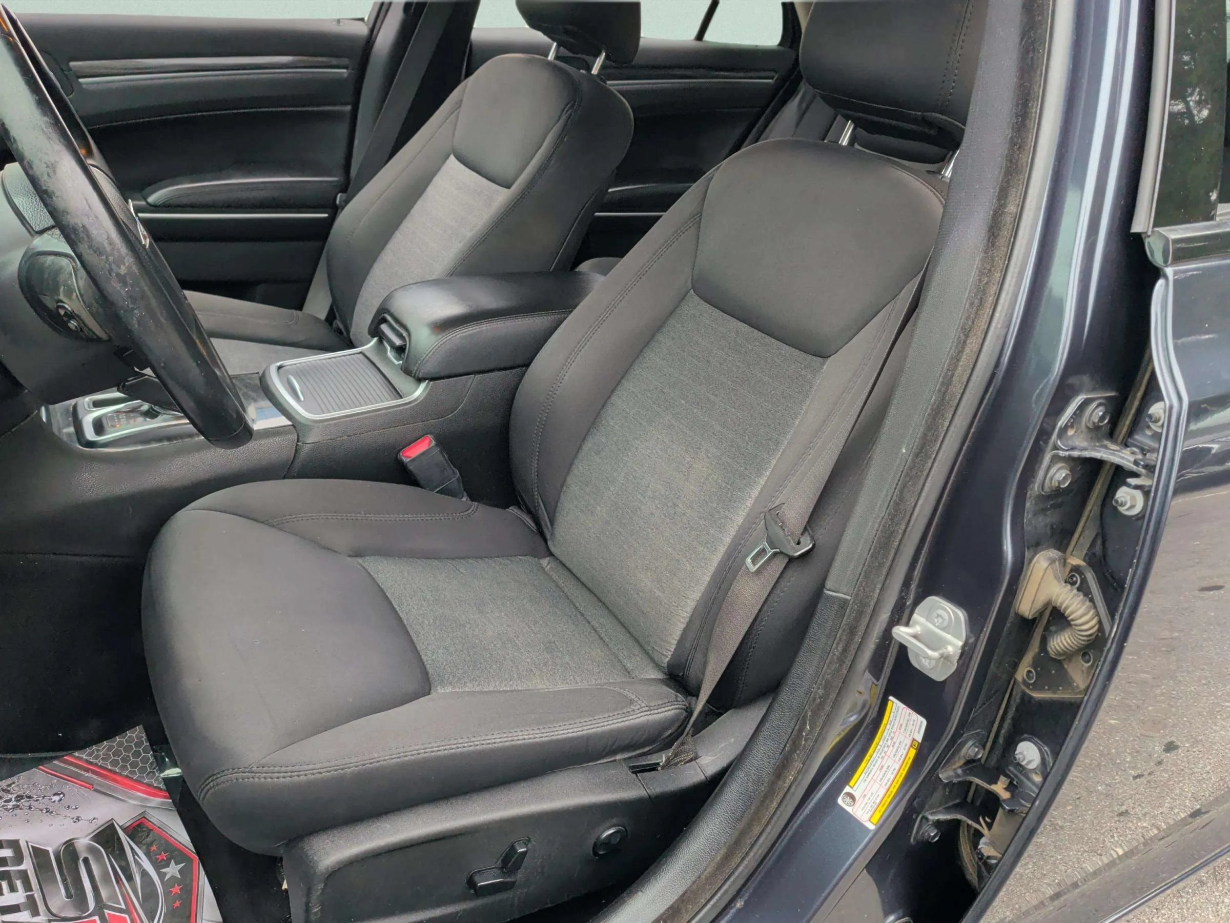 Used 2018 Chrysler 300 Touring w/ Sport Appearance Package RWD image 13