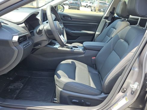 New 2026 Nissan Altima 2.5 SV FWD image 3