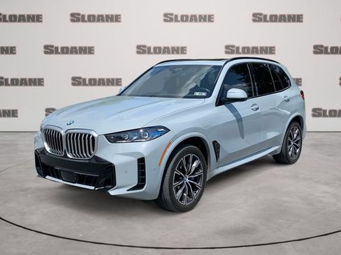 Used 2024 BMW X5 xDrive40i w/ M Sport Package AWD/4WD image 1