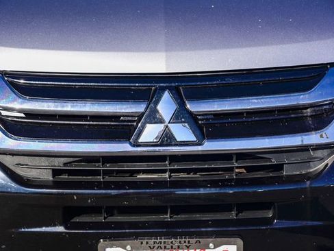 Used 2018 Mitsubishi Outlander 4WD Plug-In Hybrid image 13