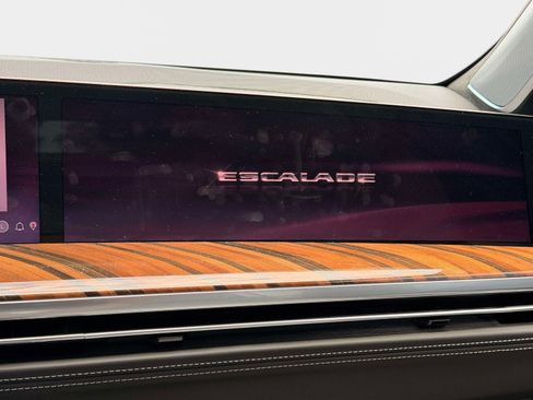 Used 2026 Cadillac Escalade Platinum Sport w/ LPO, ONYX Package AWD/4WD image 16