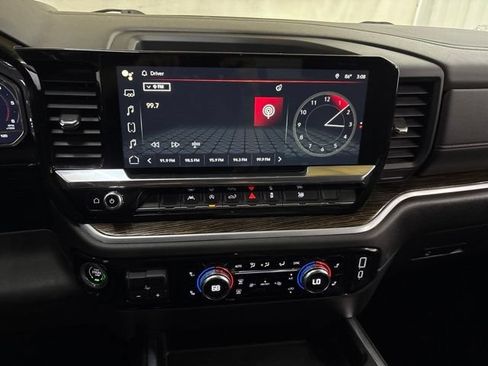 Used 2022 GMC Sierra 1500 Elevation AWD/4WD image 38