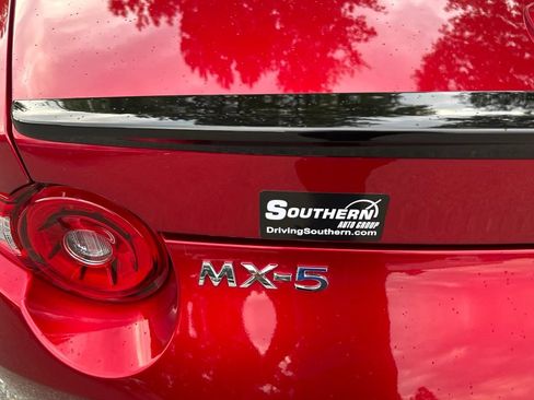 Used 2025 MAZDA MX-5 Miata Club RWD image 11