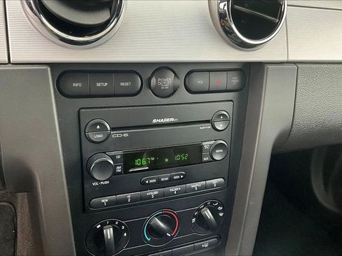 Used 2006 Ford Mustang GT RWD image 22