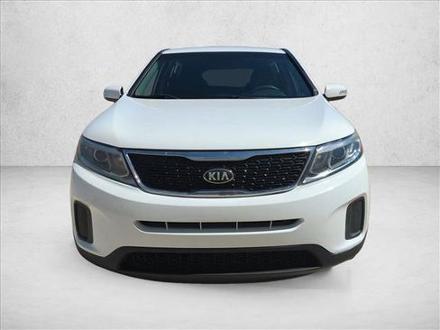 Used 2015 Kia Sorento LX FWD image 2