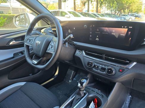 Used 2026 Buick Envista Preferred w/ Convenience I Package image 11