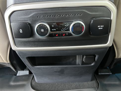 Used 2024 Ford Expedition Limited AWD/4WD image 58