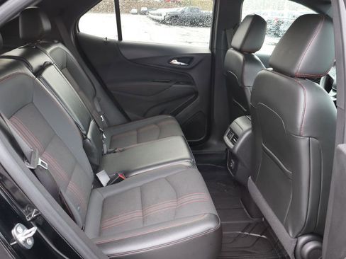 Used 2023 Chevrolet Equinox RS FWD image 19