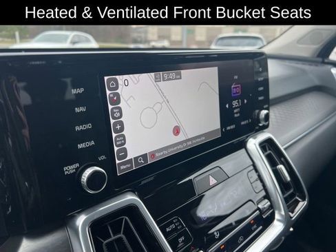 Used 2022 Kia Sorento SX image 18