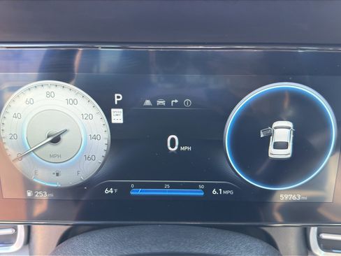 Used 2024 Hyundai Elantra Limited FWD image 11