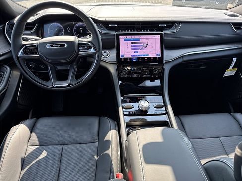 New 2025 Jeep Grand Cherokee Overland w/ Adv Protech Group III image 5