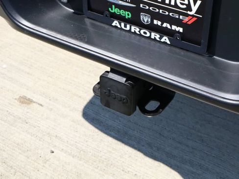 Used 2022 Jeep Gladiator Sport AWD/4WD image 38