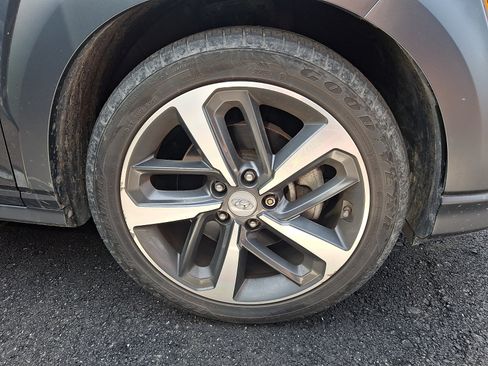 Used 2021 Hyundai Kona Limited AWD/4WD image 4