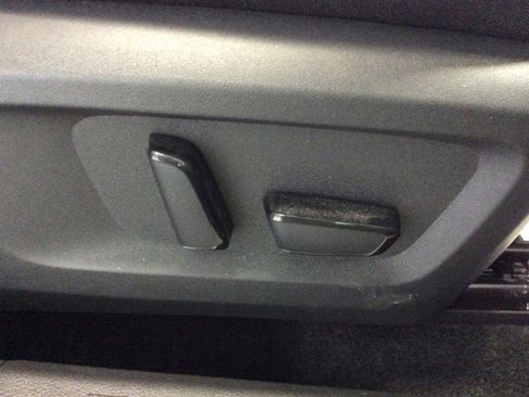 Used 2023 Nissan Rogue SL w/ SL Premium Package image 35