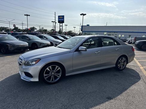 Used 2016 Mercedes-Benz E 350 Sedan image 4