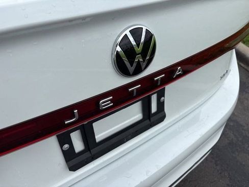 Used 2025 Volkswagen Jetta SEL FWD image 44