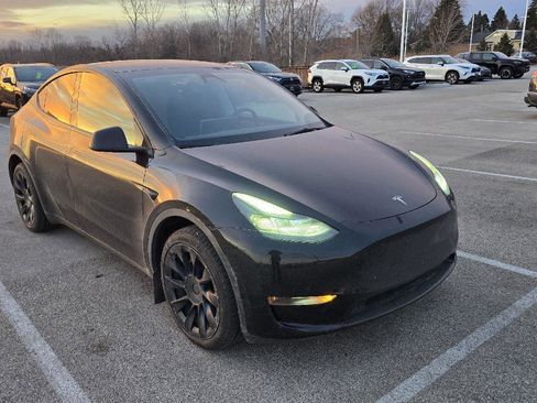 Used 2024 Tesla Model Y Long Range image 22