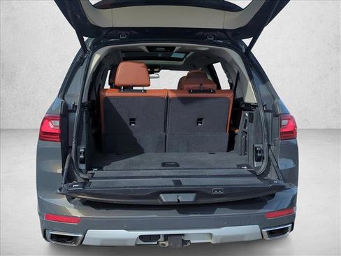 Used 2021 BMW X7 xDrive40i image 7