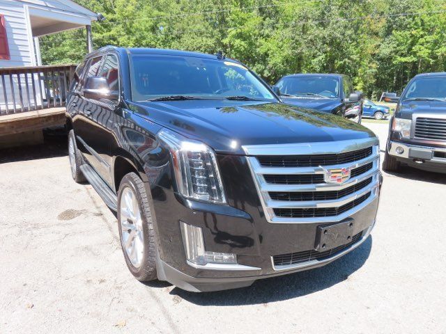 Used 2019 Cadillac Escalade Luxury AWD/4WD image 4
