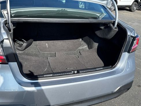 Used 2024 Subaru Legacy image 9