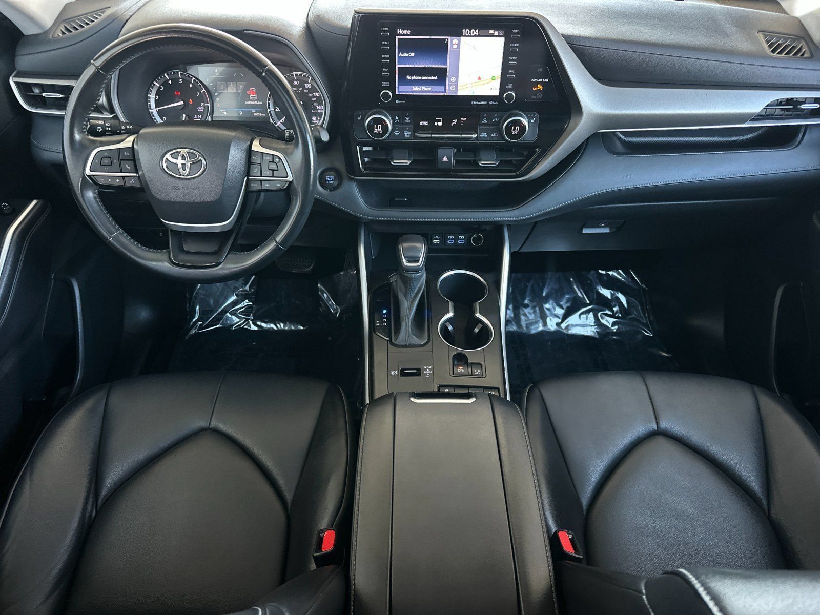 Used 2022 Toyota Highlander XLE FWD image 12