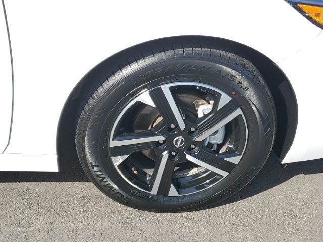 Used 2024 Nissan Sentra SV FWD image 6