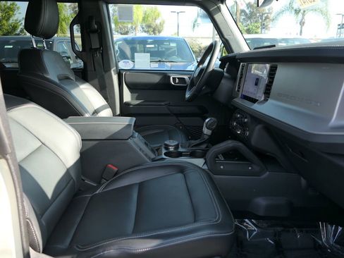 Used 2025 Ford Bronco Outer Banks w/ Sasquatch Package image 30