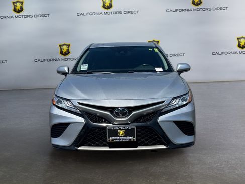 Used 2020 Toyota Camry XSE w/ Blackout Package FWD image 8