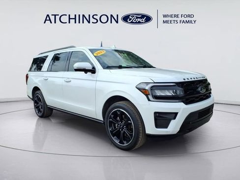 Certified 2023 Ford Expedition Max Limited AWD/4WD image 3