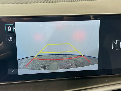 New 2026 Kia Sorento LX FWD image 10