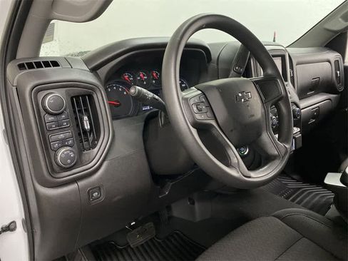 Used 2025 Chevrolet Silverado 1500 Custom Trail Boss image 2