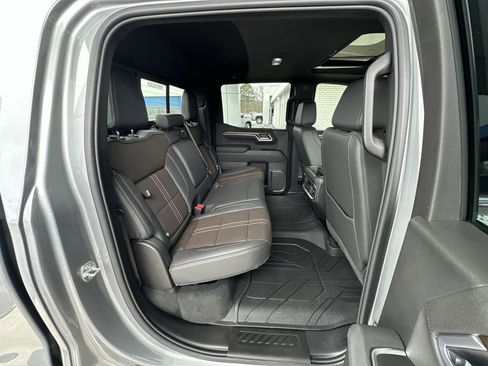 Used 2025 Chevrolet Silverado 1500 High Country AWD/4WD image 27