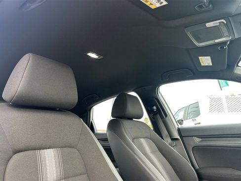 Used 2025 Honda Civic Sport image 16