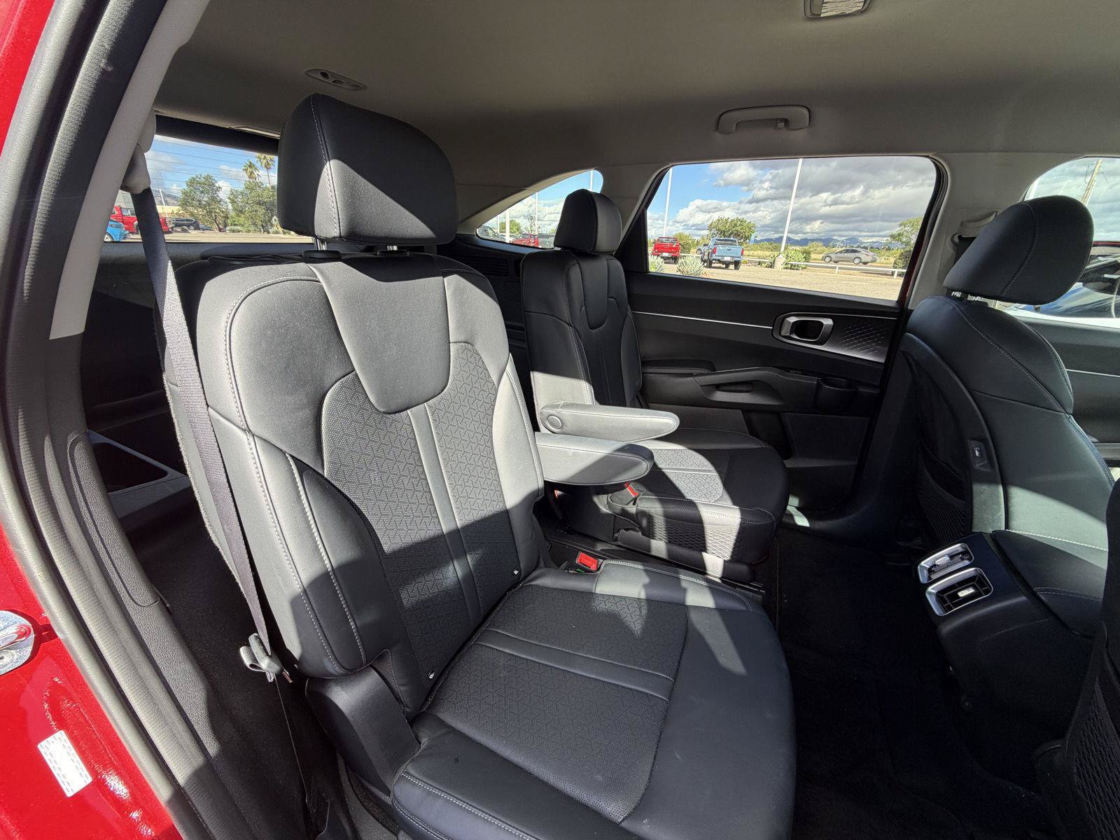 Used 2022 Kia Sorento EX FWD image 20