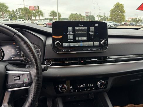 Used 2024 Mitsubishi Outlander SE image 21