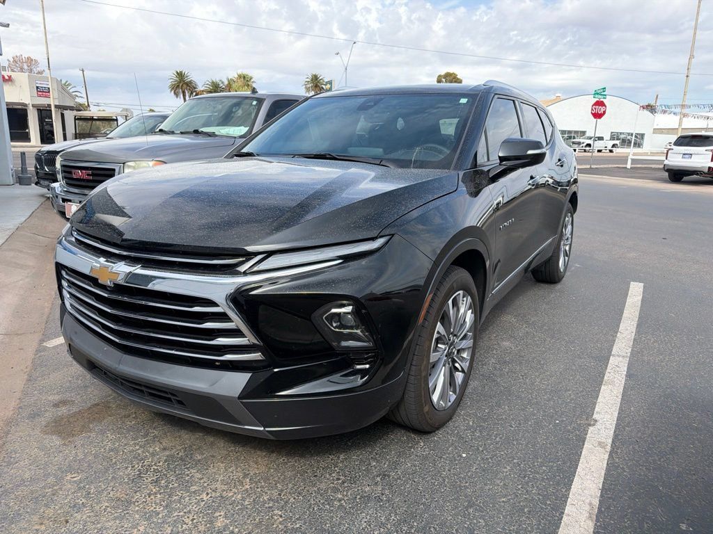 Used 2024 Chevrolet Blazer Premier w/ Driver Confidence II Package FWD image 2