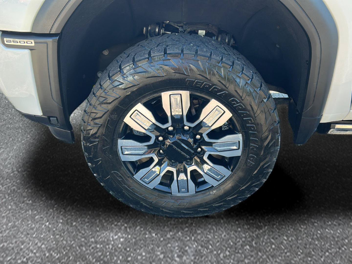 Certified 2024 GMC Sierra 2500 Denali w/ Denali Reserve Package AWD/4WD image 9