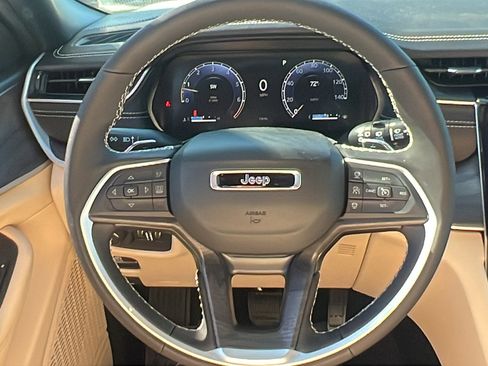 New 2025 Jeep Grand Cherokee Limited w/ Luxury Tech Group II image 23