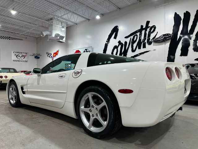 Used 2003 Chevrolet Corvette Coupe RWD image 3