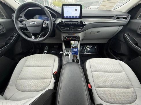 Certified 2023 Ford Escape Active AWD/4WD image 16