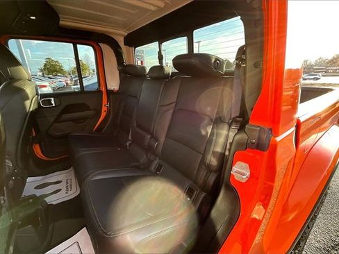 Used 2025 Jeep Gladiator Sport image 19