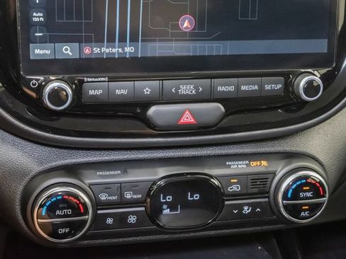 Used 2023 Kia Soul S FWD image 19