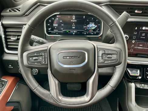 Used 2025 GMC Sierra 2500 Denali Ultimate AWD/4WD image 40