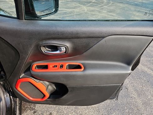 Used 2020 Jeep Renegade Altitude AWD/4WD image 15