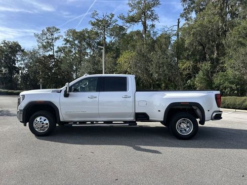 Used 2024 GMC Sierra 3500 SLT w/ SLT Premium Package image 10