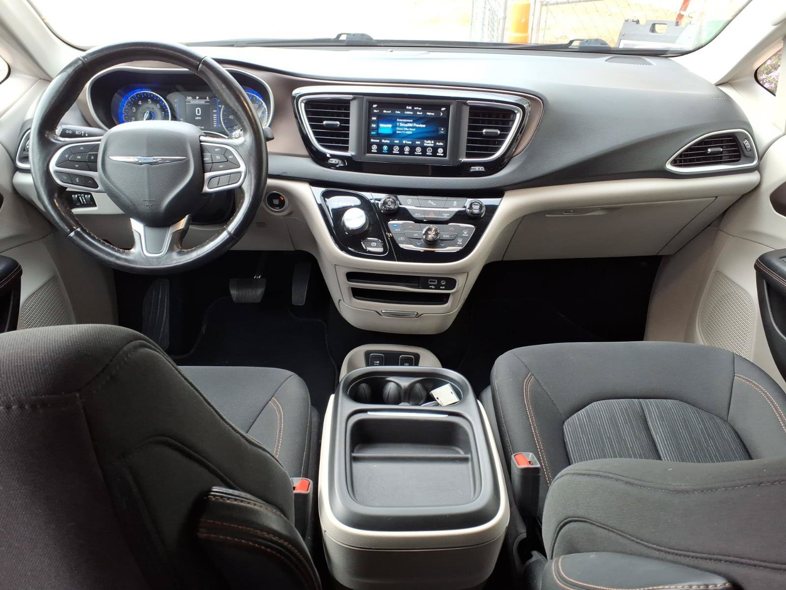 Used 2019 Chrysler Pacifica Touring Plus w/ Cold Weather Group FWD image 11