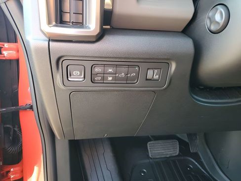 New 2025 GMC Hummer EV 2X w/ LPO, Dark Essentials Package image 30