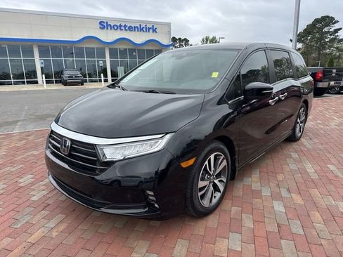 Certified 2023 Honda Odyssey Touring image 1
