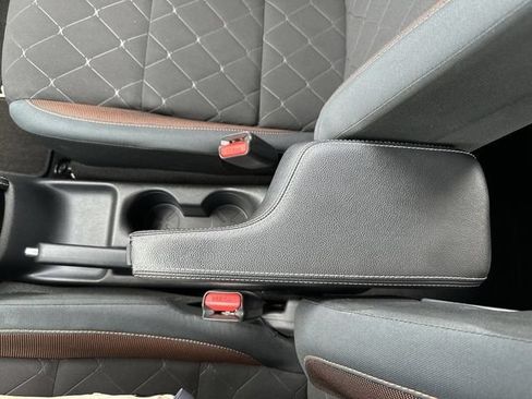 Used 2019 Nissan Kicks SR FWD image 23